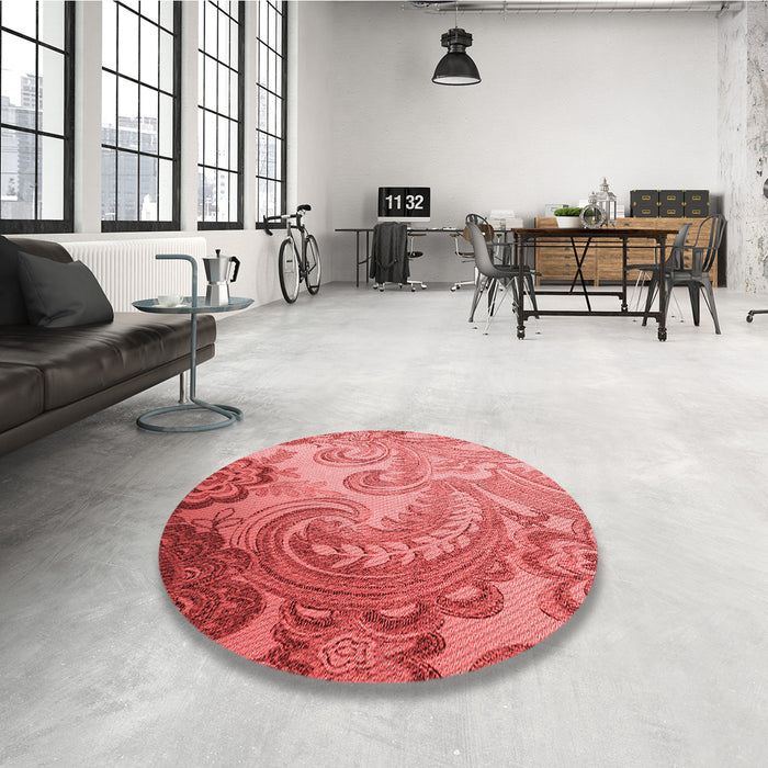 Round Patterned Red Rug in a Office, pat3556rd