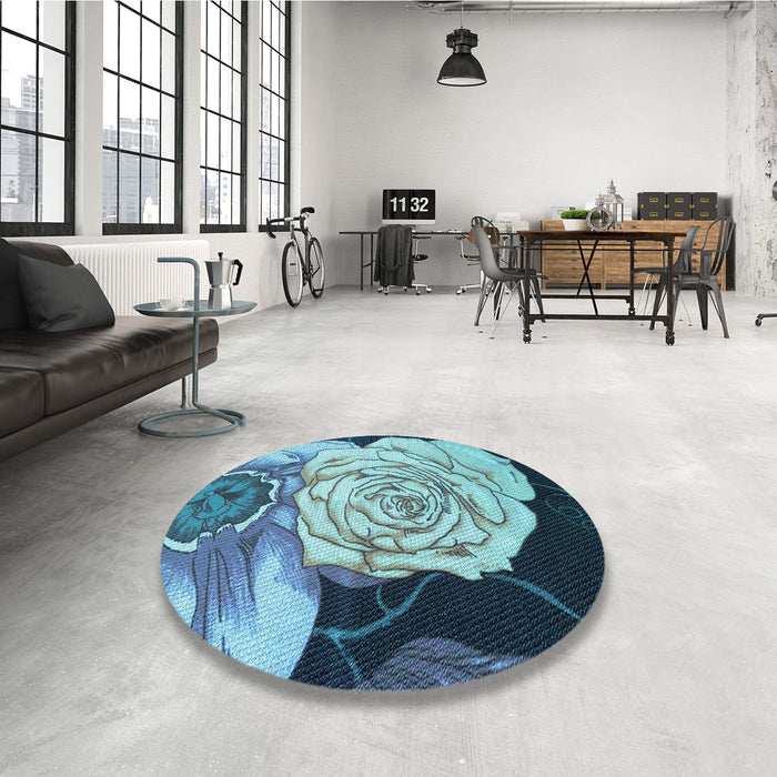 Round Patterned Blue Rug in a Office, pat3557lblu