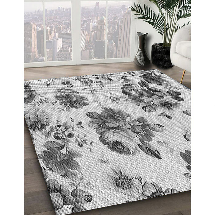Machine Washable Transitional Silver Gray Rug in a Family Room, wshpat3558gry