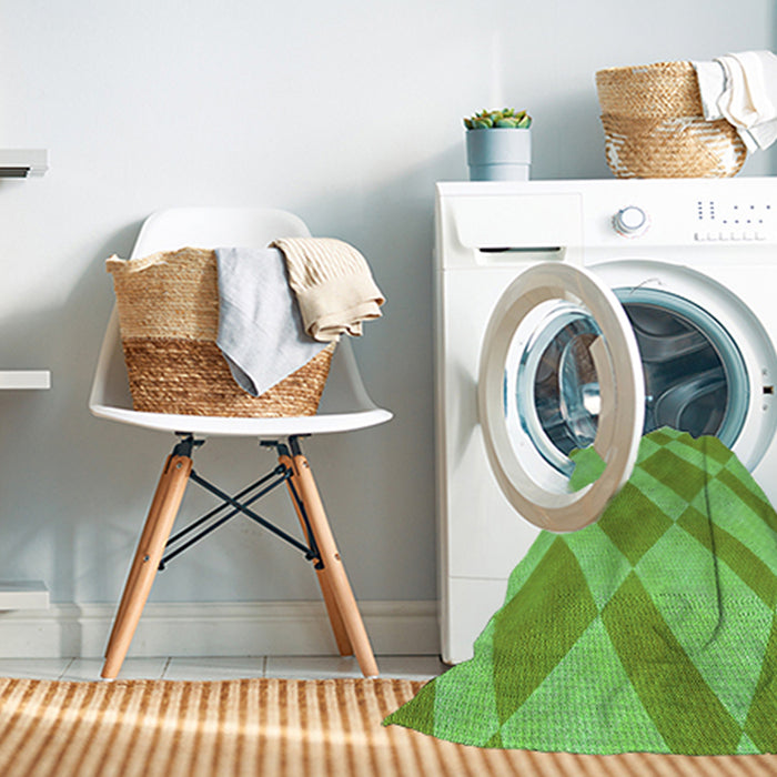 Machine Washable Transitional Emerald Green Rug in a Washing Machine, wshpat3561grn