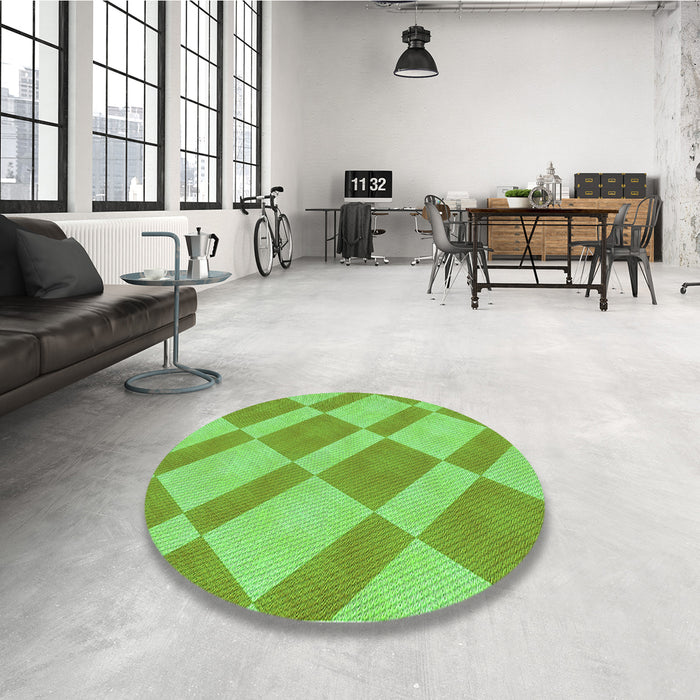 Round Patterned Emerald Green Rug in a Office, pat3561grn