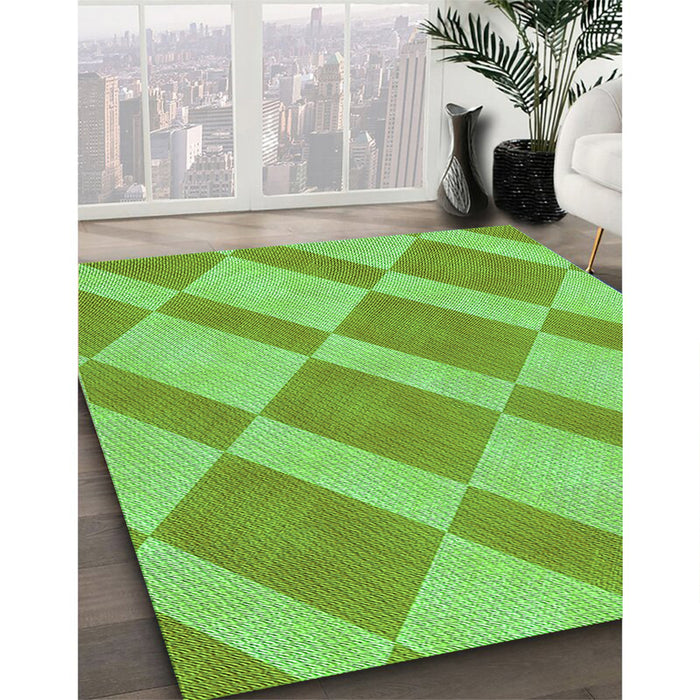 Machine Washable Transitional Emerald Green Rug in a Family Room, wshpat3561grn