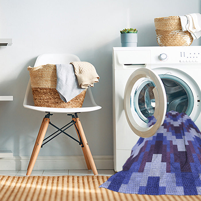 Machine Washable Transitional Deep Periwinkle Purple Rug in a Washing Machine, wshpat3569blu