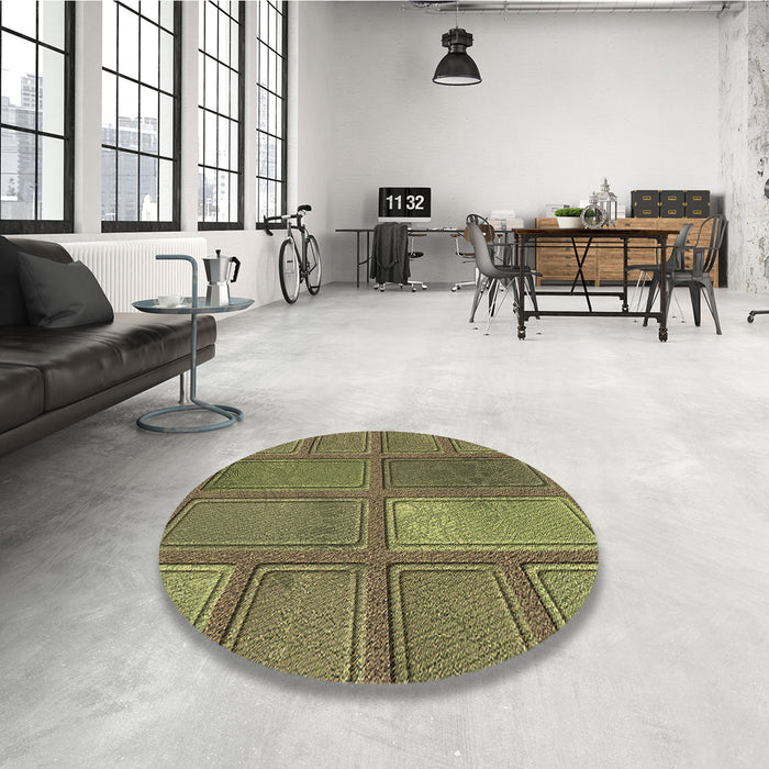 Round Patterned Brass Green Rug in a Office, pat3572brn