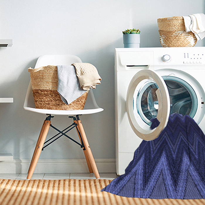 Machine Washable Transitional Royal Blue Rug in a Washing Machine, wshpat3589blu
