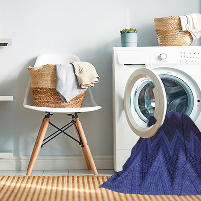 Machine Washable Transitional Royal Blue Rug in a Washing Machine, wshpat3590blu