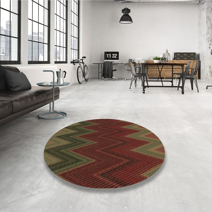Round Patterned Oak Brown Rug in a Office, pat3590brn