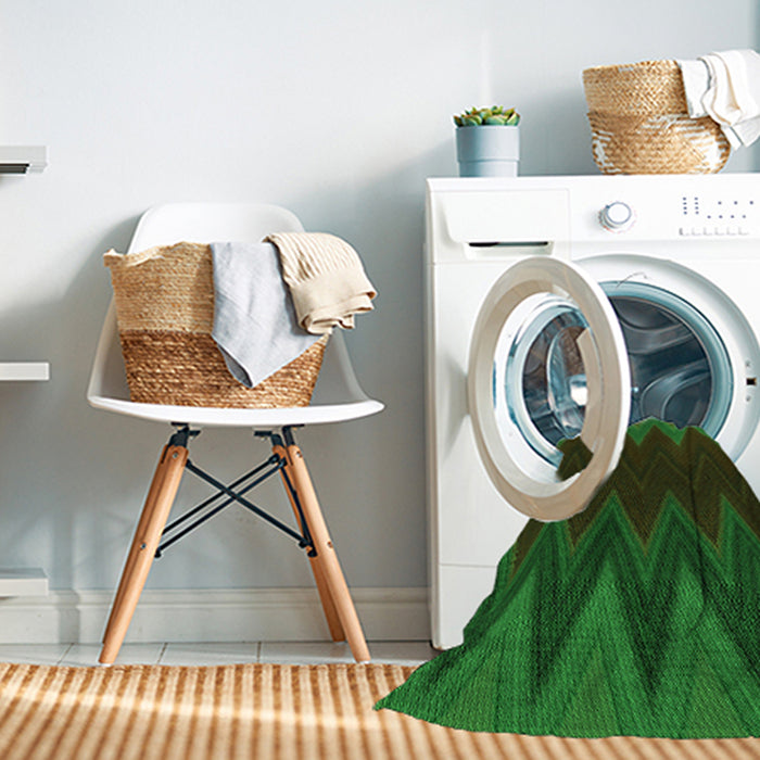 Machine Washable Transitional Dark Forest Green Rug in a Washing Machine, wshpat3590grn