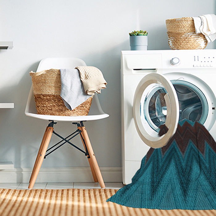 Machine Washable Transitional Dark Cyan Green Rug in a Washing Machine, wshpat3590lblu