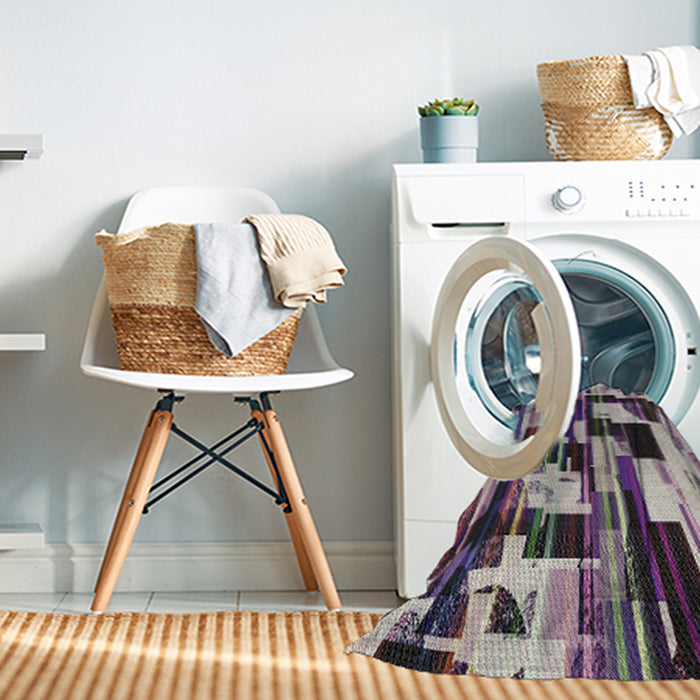 Machine Washable Transitional Pale Silver Gray Rug in a Washing Machine, wshpat3592