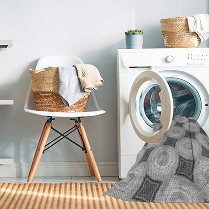 Machine Washable Transitional Platinum Gray Rug in a Washing Machine, wshpat3594gry