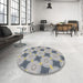 Round Patterned Gray Novelty Rug in a Office, pat3594