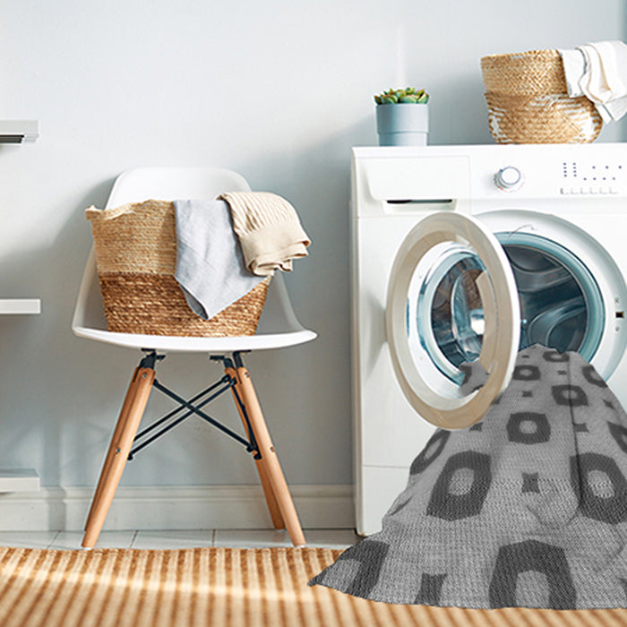 Machine Washable Transitional Smokey Gray Rug in a Washing Machine, wshpat3596gry