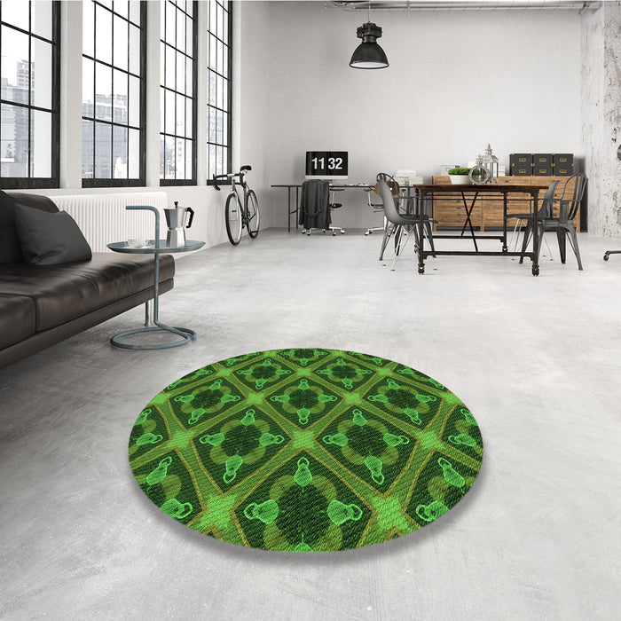 Round Patterned Deep Emerald Green Rug in a Office, pat3597grn