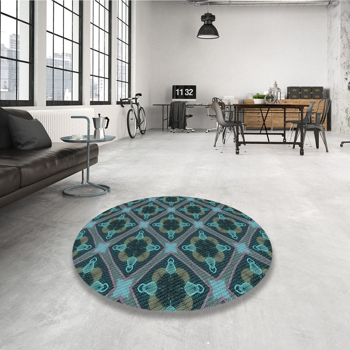 Round Patterned Deep-Sea Green Rug in a Office, pat3597lblu