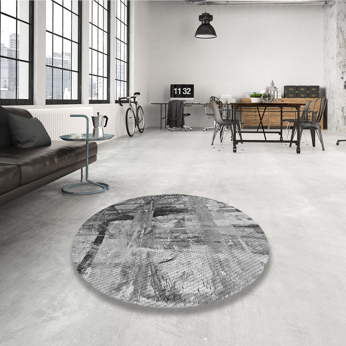 Round Patterned Cloud Gray Rug in a Office, pat36gry