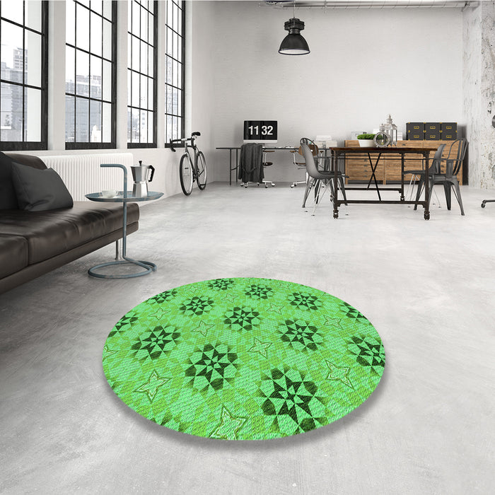 Round Patterned Neon Green Rug in a Office, pat3610grn