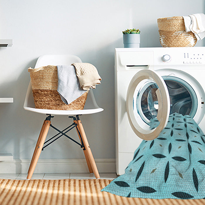 Machine Washable Transitional Light Sea Green Rug in a Washing Machine, wshpat3619lblu