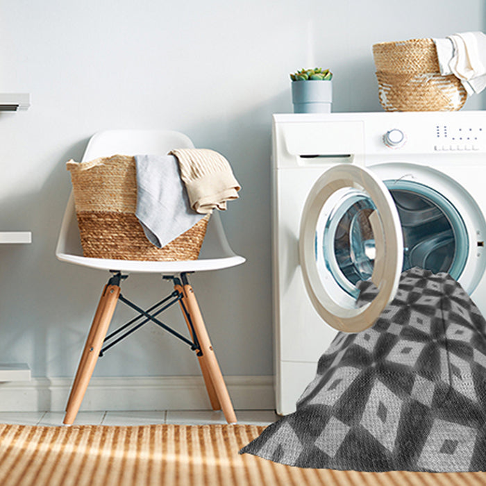 Machine Washable Transitional Cloud Gray Rug in a Washing Machine, wshpat3624gry