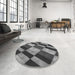 Round Patterned Black Rug in a Office, pat3637gry