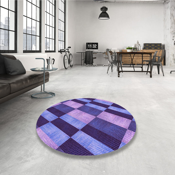 Round Patterned Amethyst Purple Rug in a Office, pat3637pur