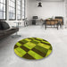 Round Patterned Green Rug in a Office, pat3637yw