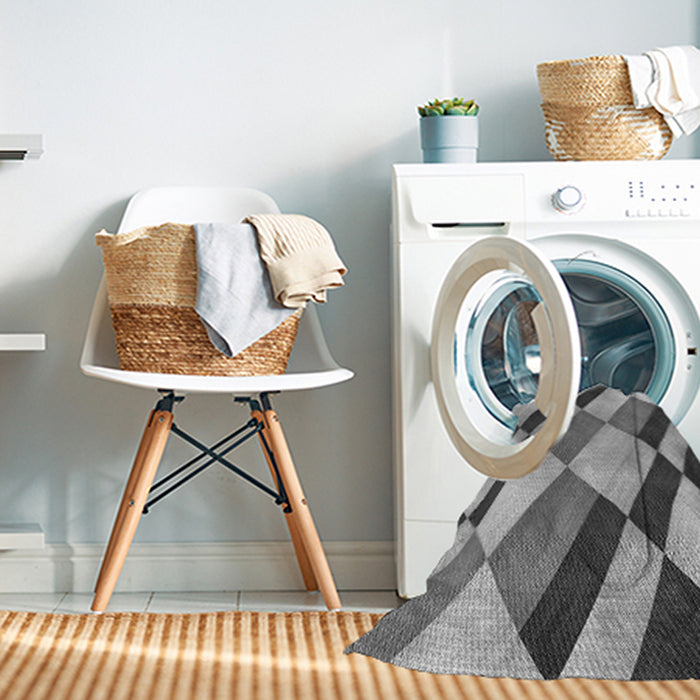 Machine Washable Transitional Carbon Gray Rug in a Washing Machine, wshpat3638gry