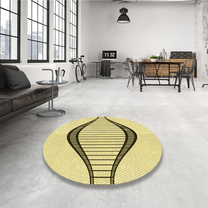 Round Patterned Sun Yellow Rug in a Office, pat3654yw