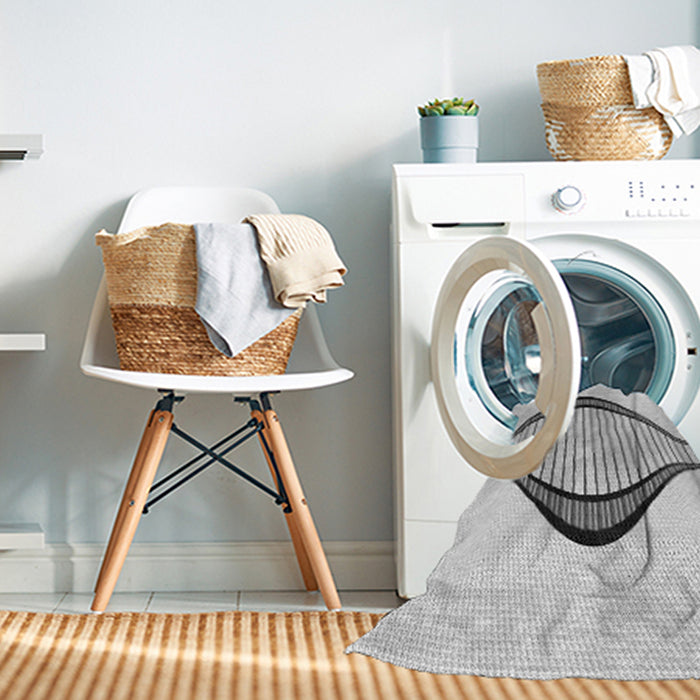 Machine Washable Transitional White Smoke Rug in a Washing Machine, wshpat3654