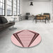 Round Patterned Red Rug in a Office, pat3657rd