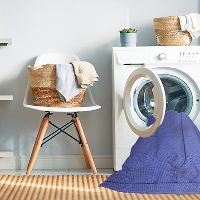 Machine Washable Transitional Sky Blue Rug in a Washing Machine, wshpat3665blu
