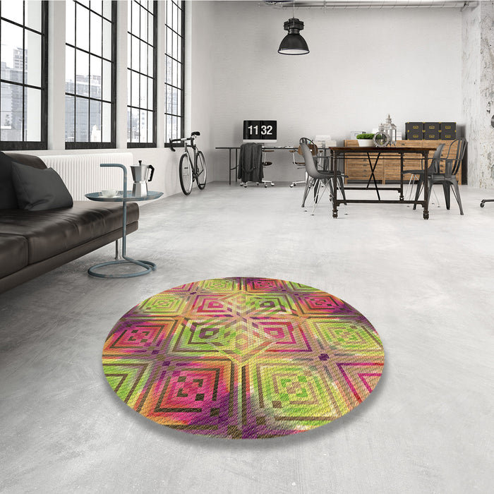 Round Patterned Metallic Gold Rug in a Office, pat3672brn