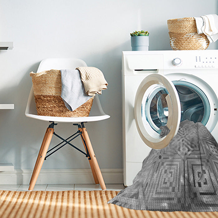 Machine Washable Transitional Smokey Gray Rug in a Washing Machine, wshpat3672gry
