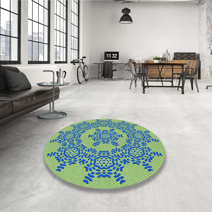 Round Patterned Aquamarine Stone Green Rug in a Office, pat3687lblu