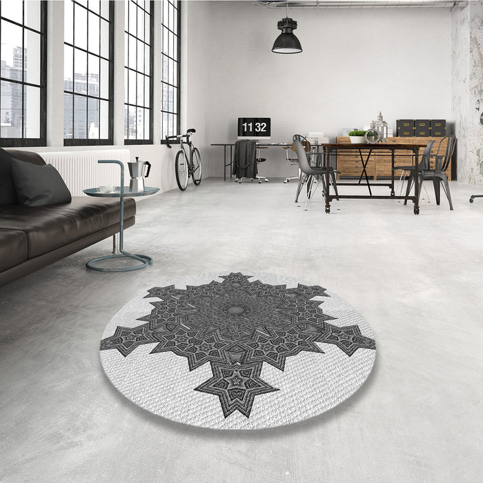 Round Patterned Carbon Gray Rug in a Office, pat3701gry