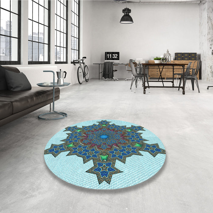 Round Patterned Green Rug in a Office, pat3701lblu