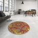 Round Patterned Metallic Gold Modern Rug in a Office, pat3714