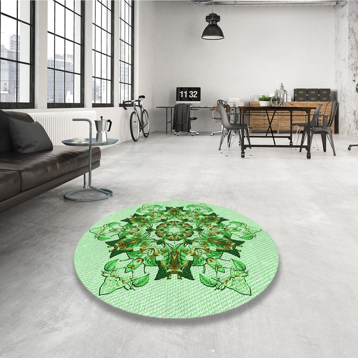Round Patterned Light Green Rug in a Office, pat3719grn