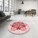 Round Patterned Red Rug in a Office, pat3719rd
