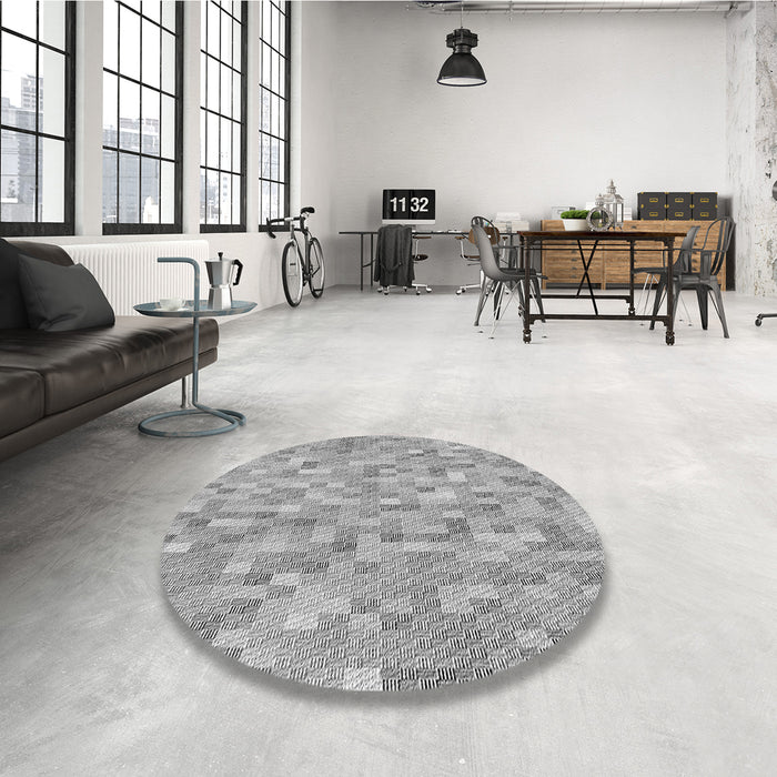 Round Patterned Platinum Gray Rug in a Office, pat3750gry