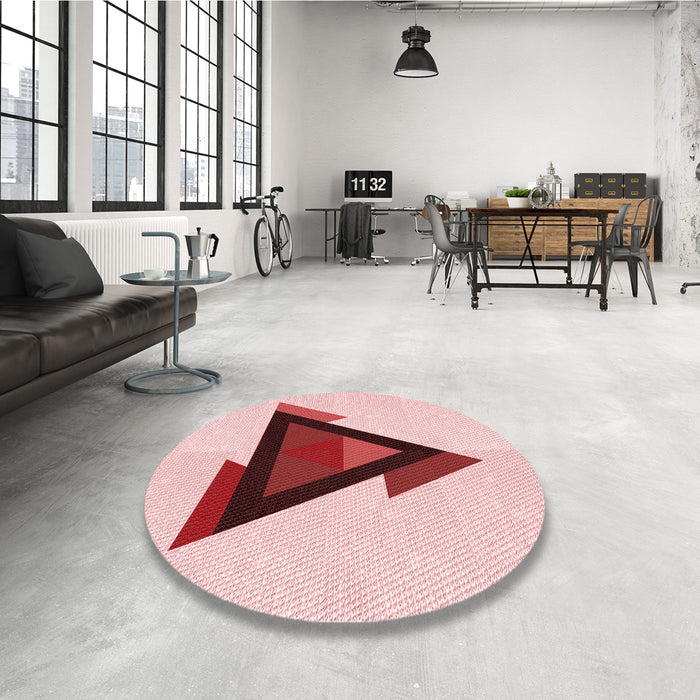 Round Patterned Red Rug in a Office, pat3773rd