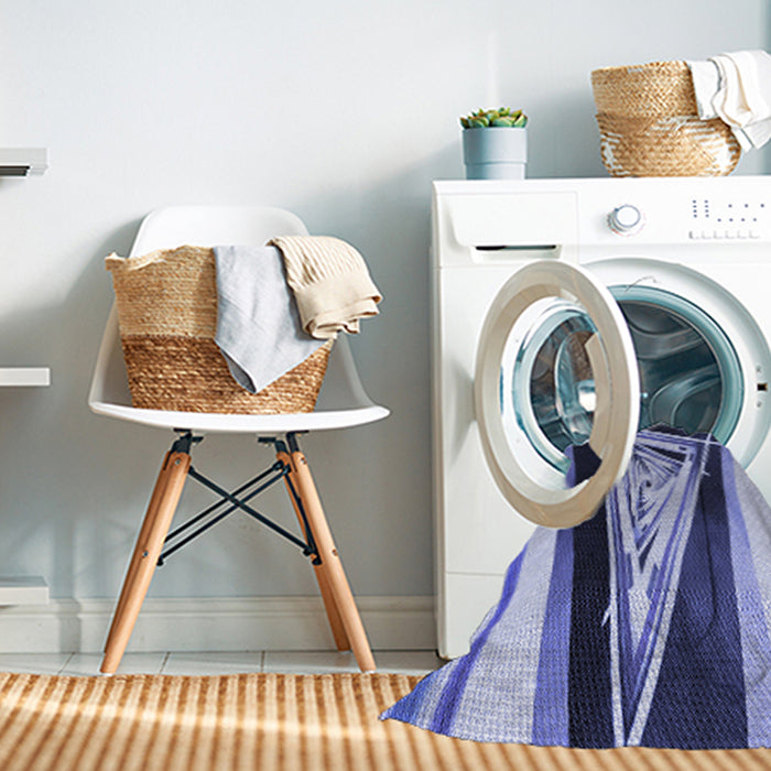 Machine Washable Transitional Blue Rug in a Washing Machine, wshpat3778blu