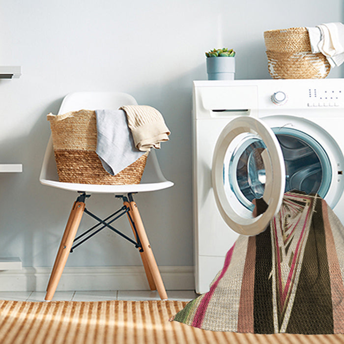 Machine Washable Transitional Red Brown Rug in a Washing Machine, wshpat3778brn