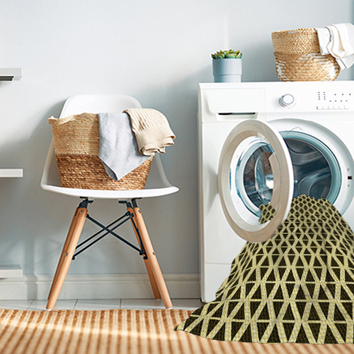 Machine Washable Transitional Chocolate Brown Rug in a Washing Machine, wshpat3797yw