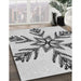 Machine Washable Transitional Platinum Gray Rug in a Family Room, wshpat38gry