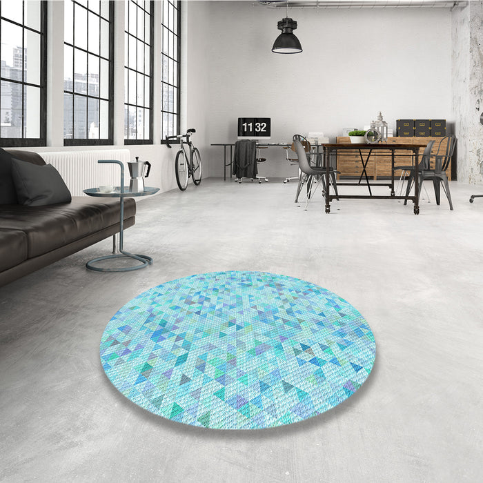 Round Patterned Blue Rug in a Office, pat3804lblu