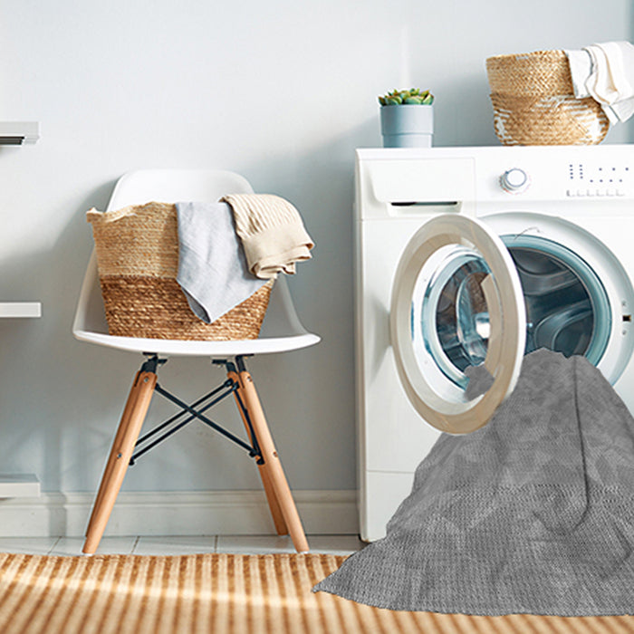 Machine Washable Transitional Cloud Gray Rug in a Washing Machine, wshpat3813gry