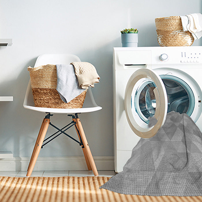 Machine Washable Transitional Silver Gray Rug in a Washing Machine, wshpat3818gry