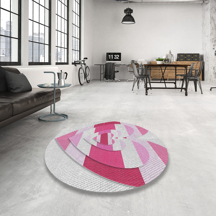 Round Machine Washable Transitional Platinum Gray Rug in a Office, wshpat3833