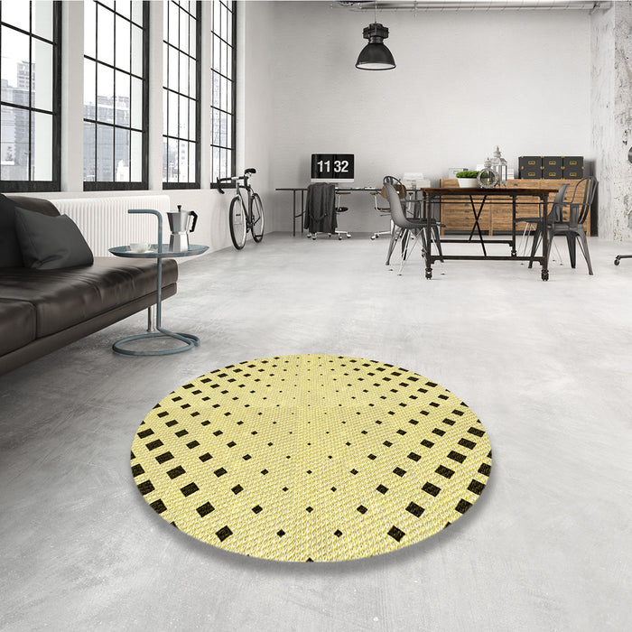 Round Patterned Sun Yellow Rug in a Office, pat3837yw
